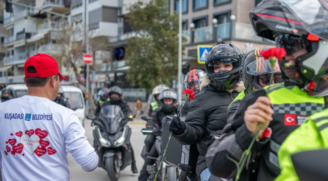 Kuşadası'nda sevgiler günü coşkusu