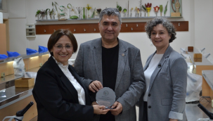 Manisa eczacılar odası katkılarıyla kurulan Laboratuvar açıldı