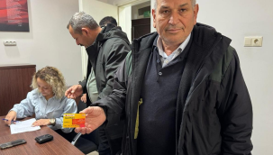 Muhtarlara akaryakıt kart teslimi başladı