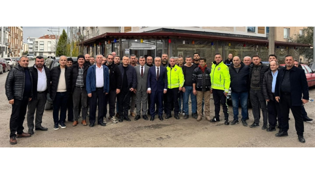 Personel ve öğrenci taşımacılığı yapan servis şoförleri toplantısı