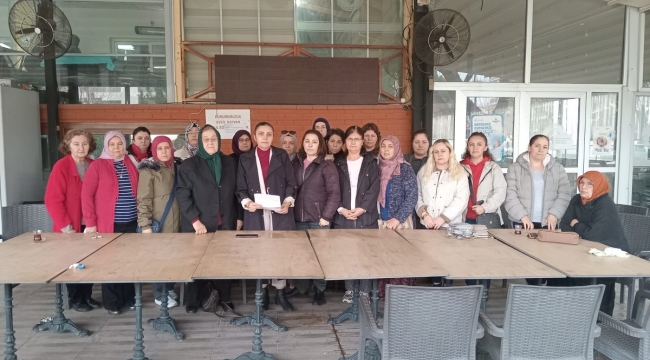 Salihli AKP ilçe kadın kolları başkanı Canan Çalışkan görevinden istifa etti