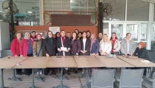 Salihli AKP ilçe kadın kolları başkanı Canan Çalışkan görevinden istifa etti