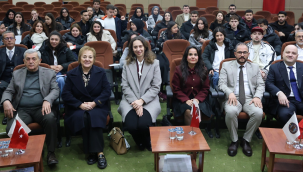Salihli'de Cumhuriyet ve kadın semineri