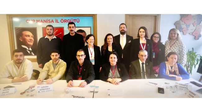  Şehzadeler ve Yunusemre ilçe yöneticilerine parti eğitimi