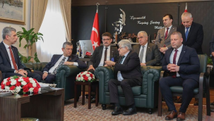 Soma heyeti CHP genel başkanı Özel'i ziyaret etti