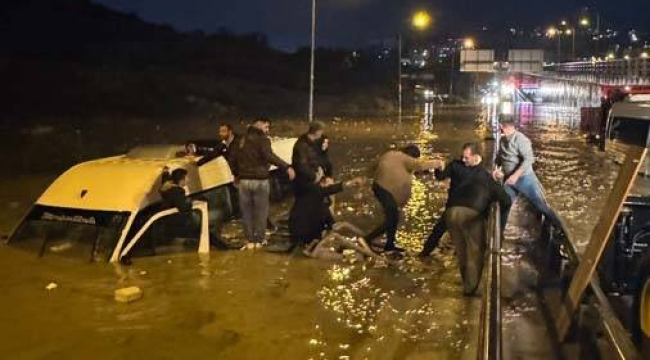 Ülke kalkınıyor! 20 yolcusuyla suya gömülen minibüste can pazarı