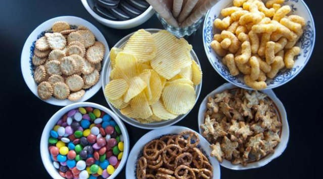 Bilim İnsanları uyardı: ultra işlenmiş gıda tüketenlerde kalp krizi ve felç riski %67 artıyor