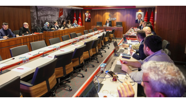 CHP lider Özel dijital dunya ve güvenlik toplantısına başkanlık etti