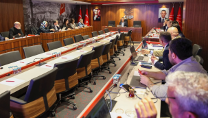 CHP lider Özel dijital dunya ve güvenlik toplantısına başkanlık etti