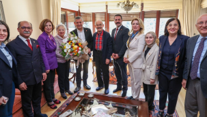 CHP lideri Özel Yılmaz Büyükerşen'i evinde ziyaret etti