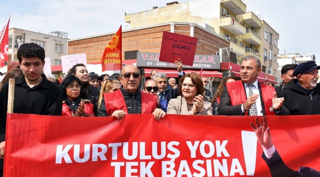 Didim'de on binlerin katıldığı 19 mart protestosu