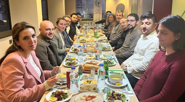 Eczacılar odası yönetimi iftarda ilçe temsilcileriyle bir araya geldi