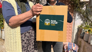 Ferdi Zeyrek yardım kolileri yoksul vatandaşlara dağıtıldı