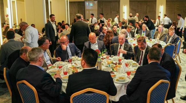 Meclis üyeleri iftarda buluştu