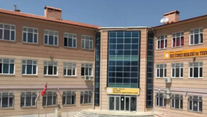 Öğretmenden okulda Atatürk'e hakaret