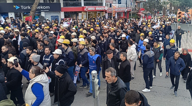 Soma'da maden işçilerinin eylemi sürüyor