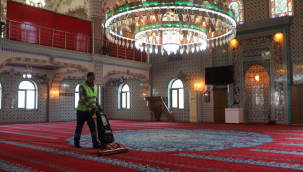 Turgutlu'da camilerde bayram temizliği