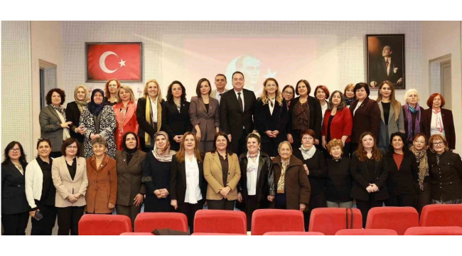 5.Türkiye kadın belediye başkanları uluşması Manisa'da yapıldı