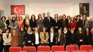 5.Türkiye kadın belediye başkanları uluşması Manisa'da yapıldı