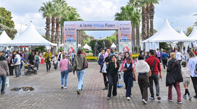 7. İzmir Kitap Fuarı, kapılarını açtı