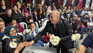 Başkan Cem Yalvaç romanlar günü kutladı