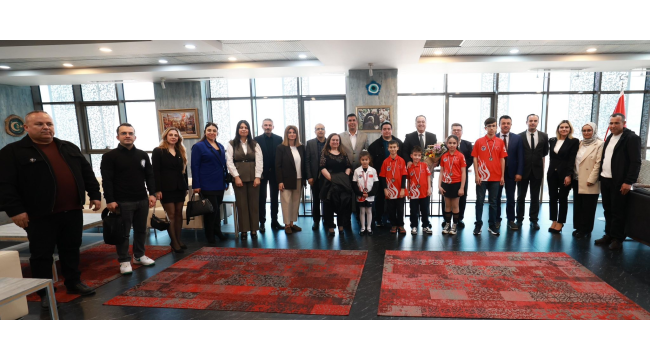 Başkan Dutlulu satranç milli takımına seçilenleri kabul etti