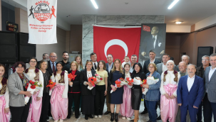 Başkanlar Makedonya göçmenleri kültür ve dayanışma derneğinin kahvaltısına katıldı