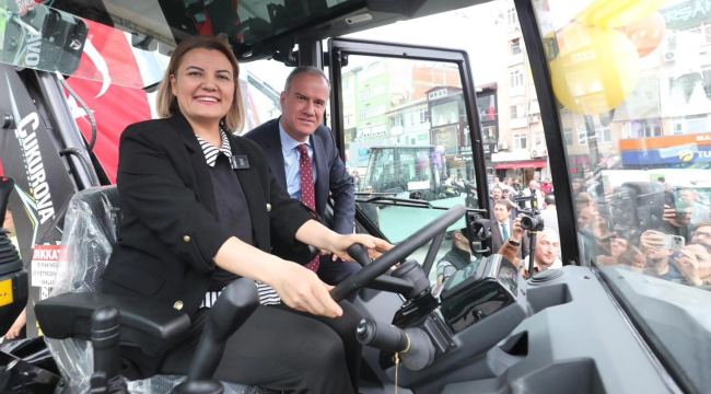 Belediye İzmit'e  hizmette güçlü bir adım daha attı