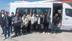 Belediyenin sağladığı araçlarla engelli vatandaşlar EKPSS sınavına yetişti