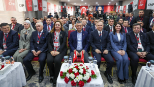 Özel, "O parayla garip gurebaya Afyon sucuğu dağıtacağım" 