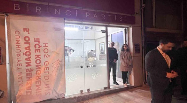 CHP Şehzadeler ilçe binasına saldırı