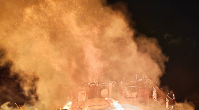 Demirci'de kokutan yangın