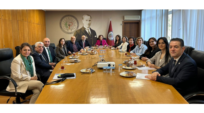 Eczacılar için ilaç endüstrisinde gelecek buluşması