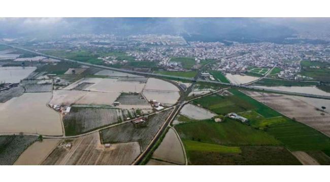 Gediz taşkını yerleşim alanlarına ulaştı