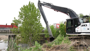 Gediz ve Nif çayı temizliği başladı