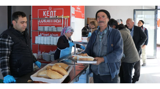 Gördes belediyesinden ücretsiz çorba ikramı