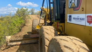 Gördes'te belediye 5 mahallede yolları onardı