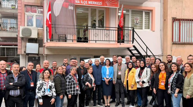 İlçe yöneticilerine CHP parti programı eğitimi
