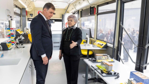 İzmir'den Adıyamanlı çocukların yararlanacağı bilim otobüsü yola çıktı