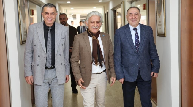 Kaymakamlar Şehzadeler belediye başkanını ziyaret etti