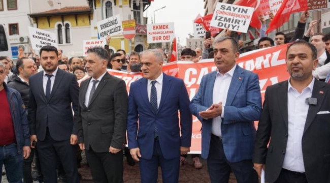 Kemeraltı esnafı, kepenk kapatıp yürüyüş düzenledi