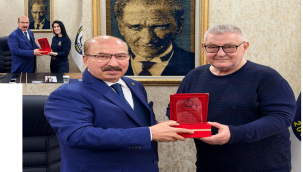 MESO eski yöneticilerine plaket verdi