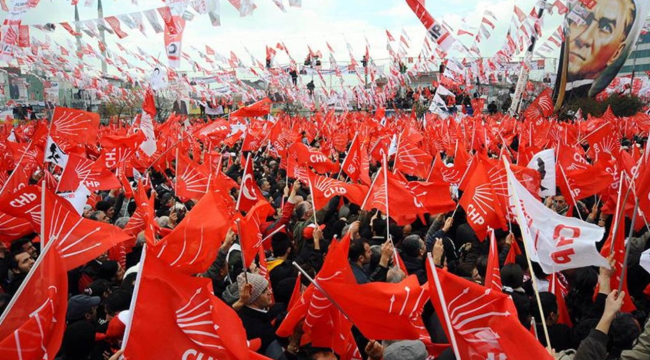 Nevşehir'de halka seslenen Özgür Özel iktidara ara seçim çağrısı yaptı