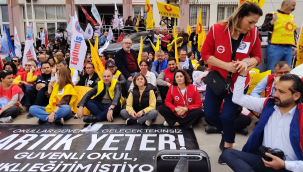 Öğretmenler saldırıları protesto için oturma eylemi başlattı