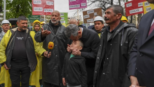 Özgür Özel'den maden işçilerine ziyaret: "yürüttüğünüz mücadele bir kutup yıldızı"