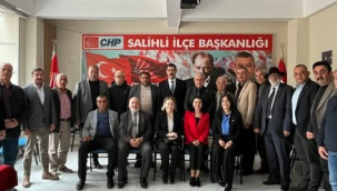 Salihli muhtarlar derneği yönetimi CHP'de