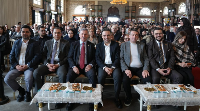 Siyasetçileri bir araya getiren düğün