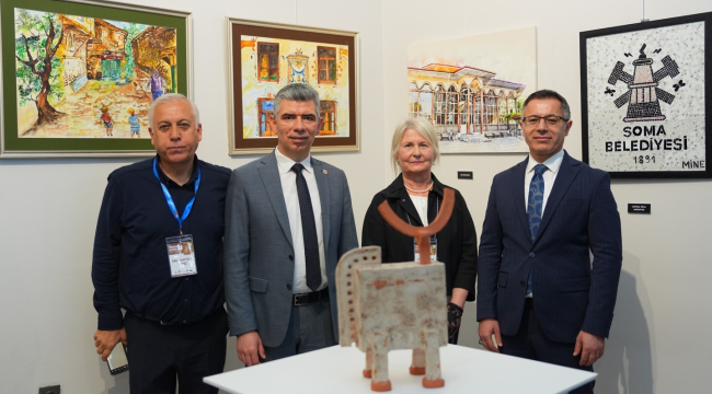 "Tarhala/Darkale -Karanlıktan Işığa" karma sergi açıldı