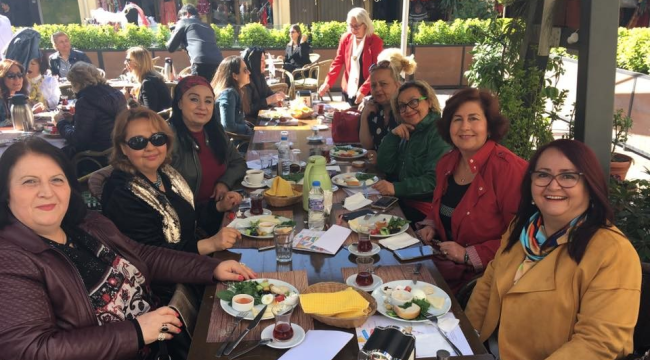 Yardım sevenler derneği üyeleri Kahvaltıda bir araya geldi