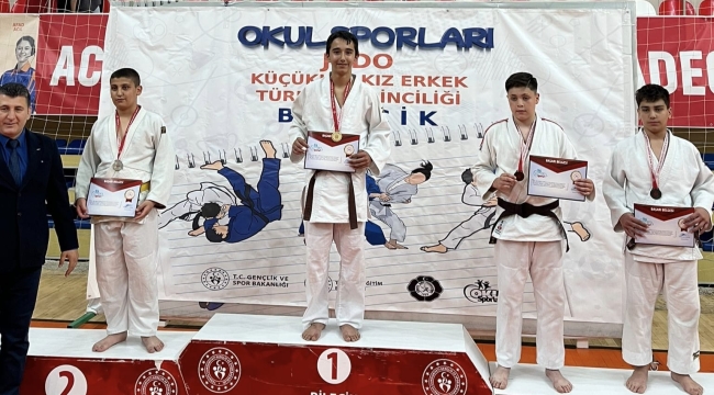 Alp Türkiye şampiyonu oldu